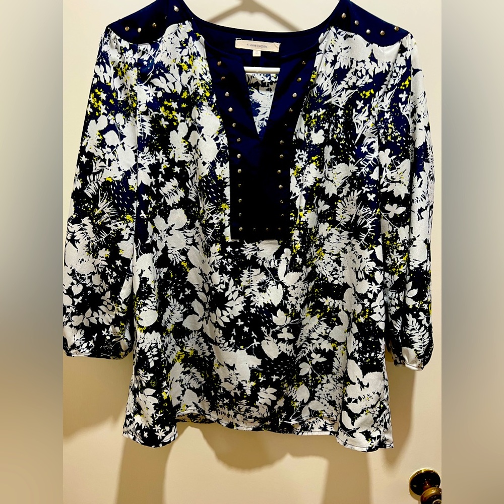 Women’s floral blouse/top size M